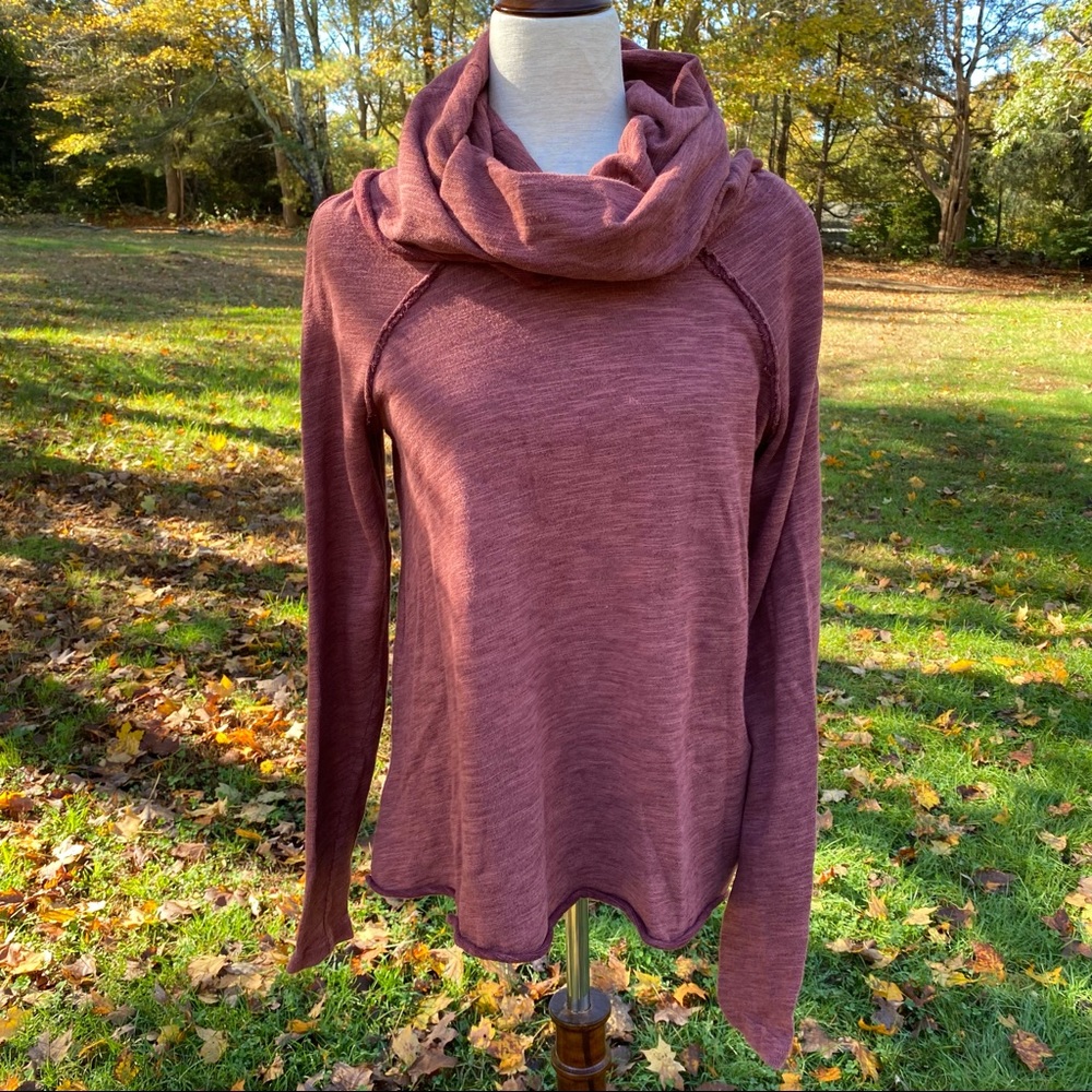 FREE PEOPLE TOP TEE TURTLENECK RED PINK COTTON LONG SLEEVE BOHEMIAN ONE SIZE OS